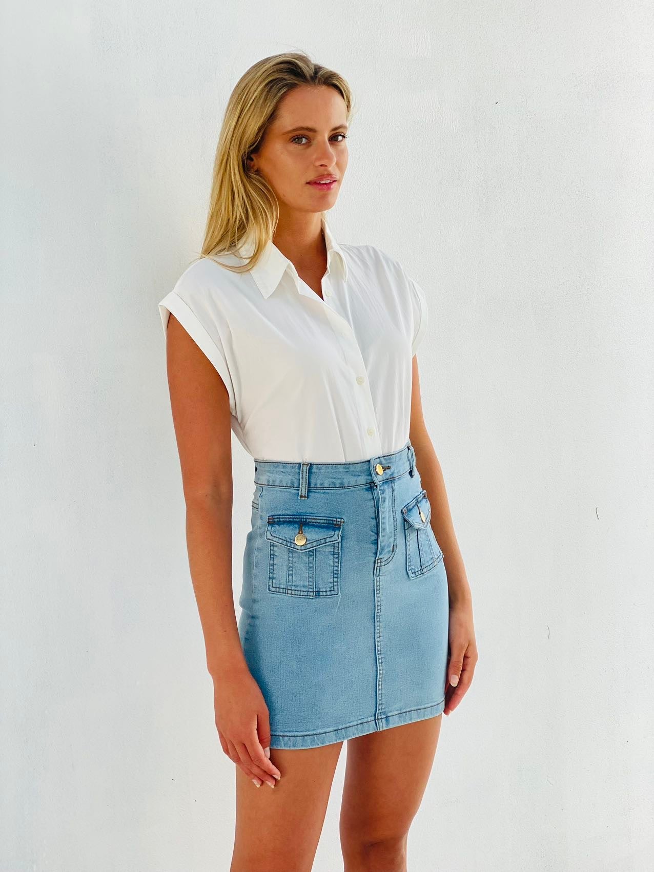 LA1500SS Open Back Shirt Top