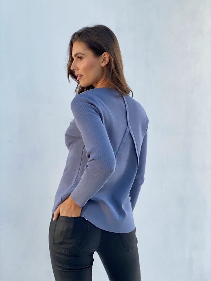 LA1146SS Back Detail Knit Top