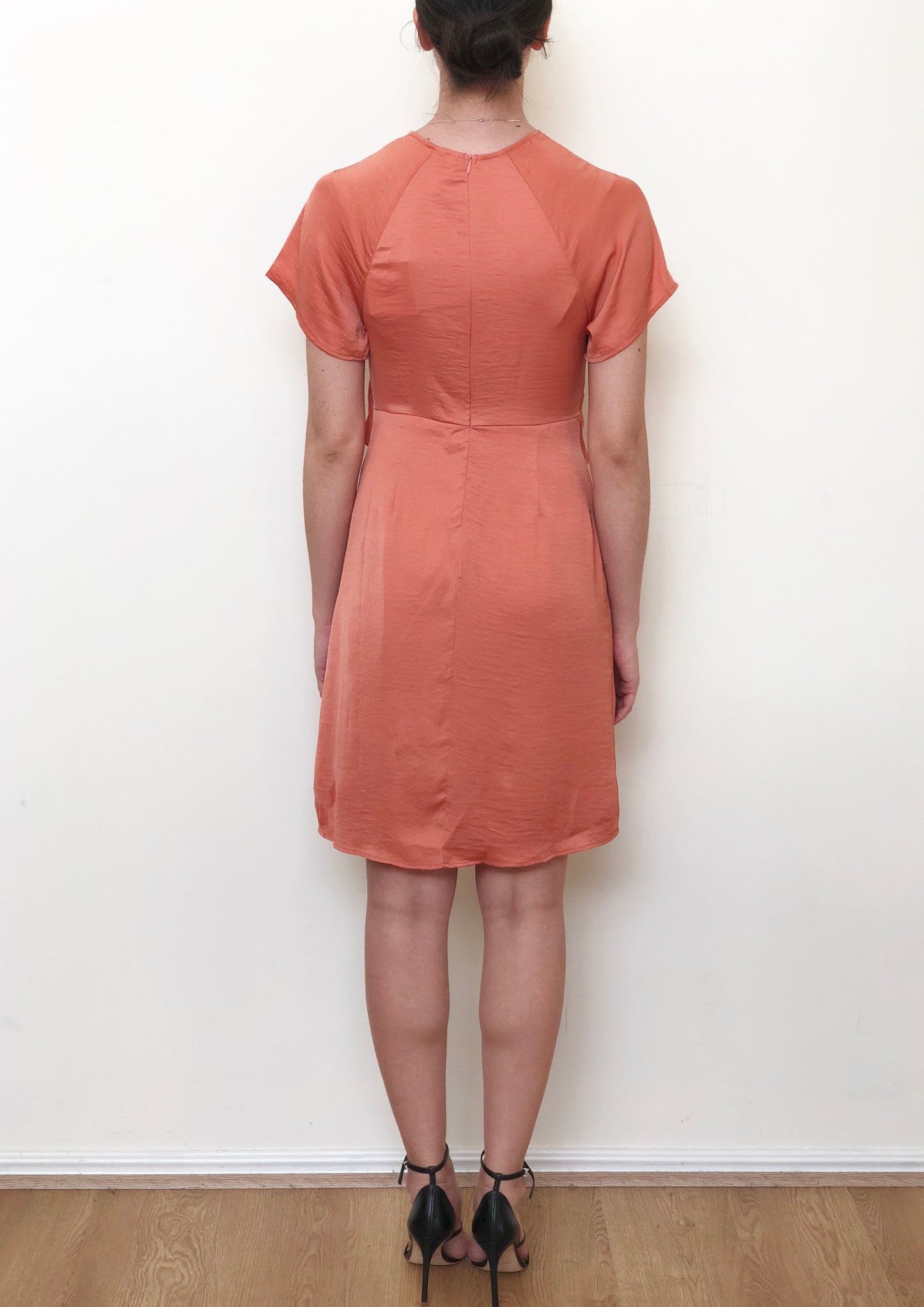 YW1761SS Open Front Dress (Pack)