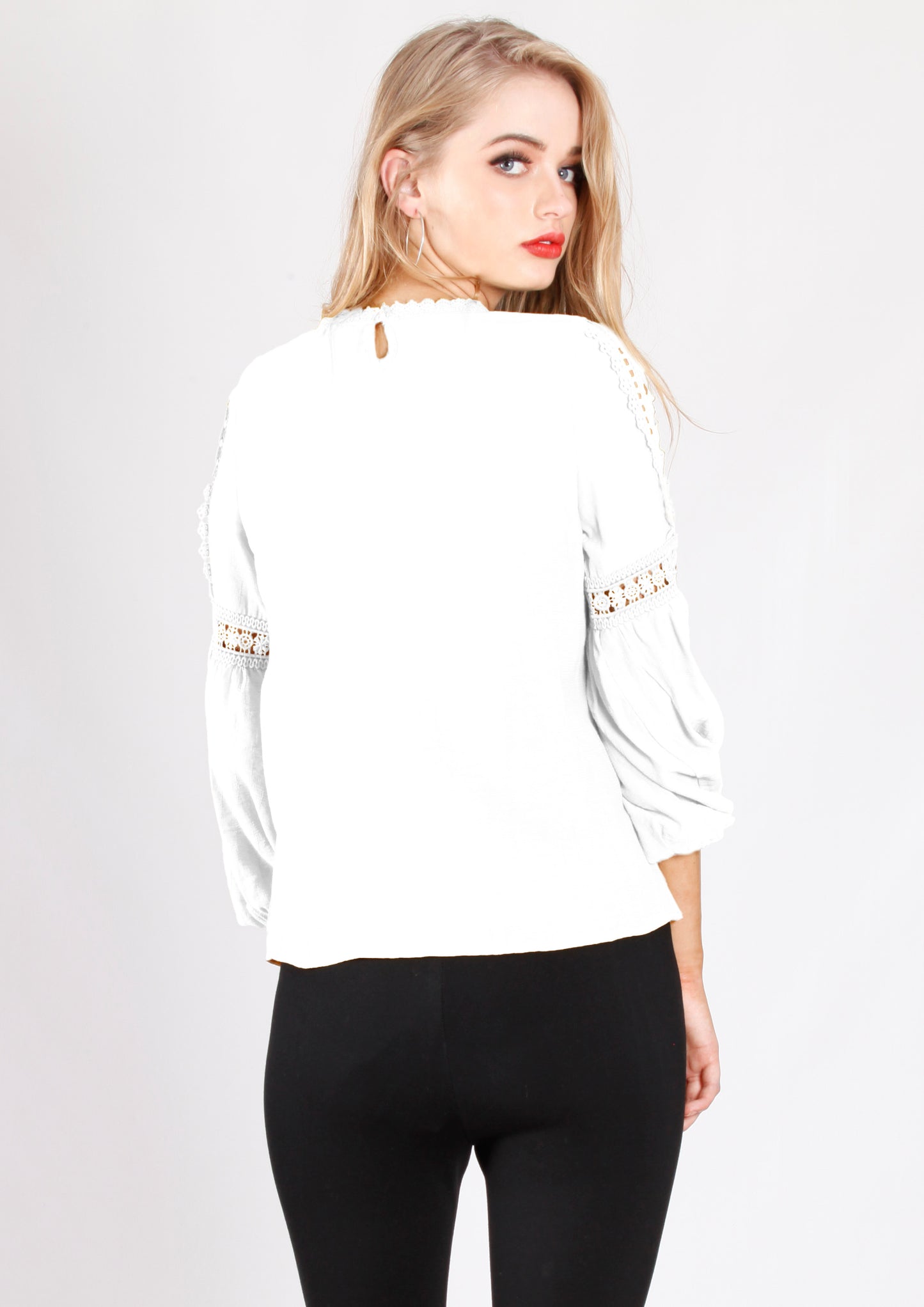 XW16220SS Crochet Detailed Top (Pack)