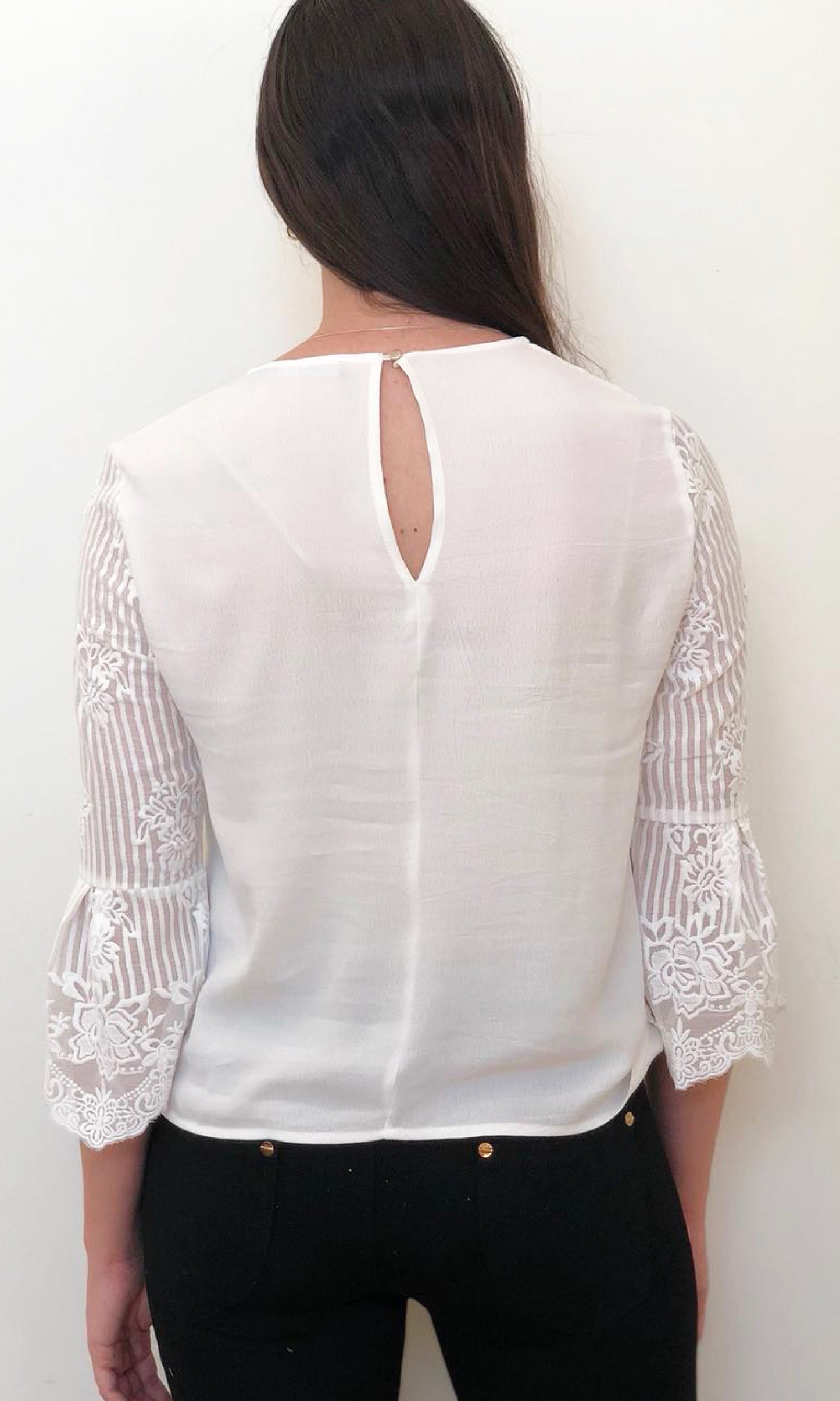 RC0763-1TE Bell Sleeve Scallop Top (Pack)