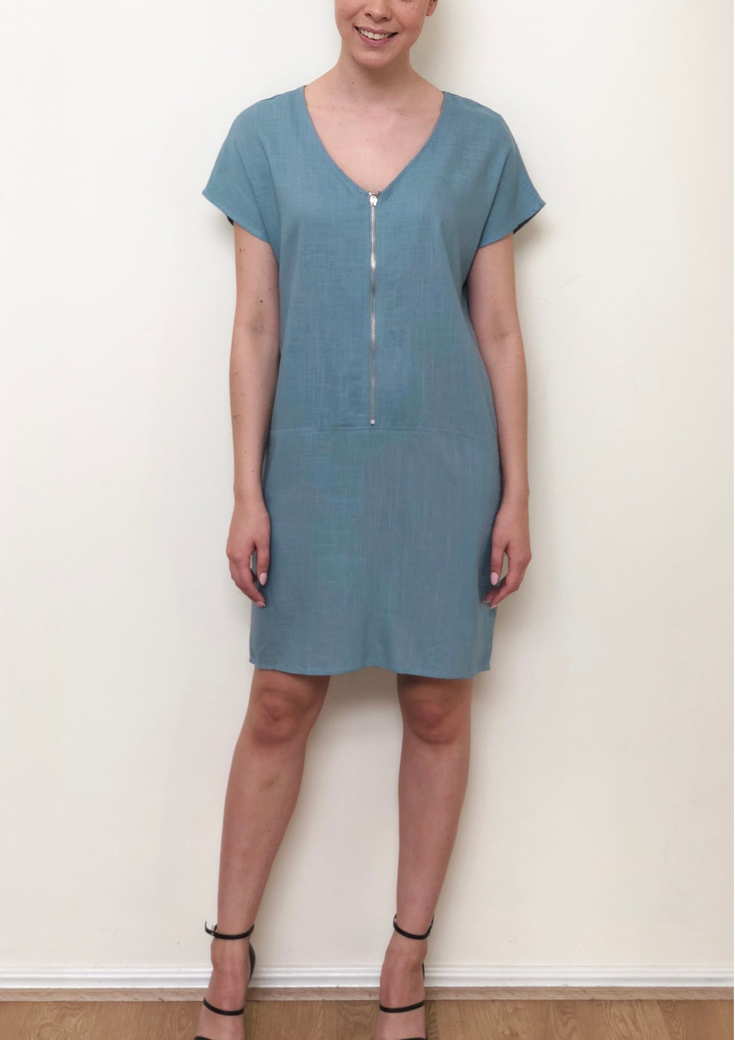 QTB21 Zip Front Shift Dress (Pack)
