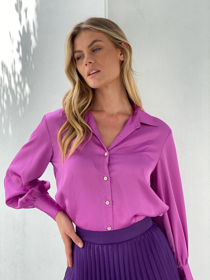 LA1133-32SS Satin Button Up Top