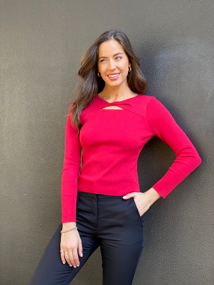 LA0914-2SS Twisted Keyhole Knit Top