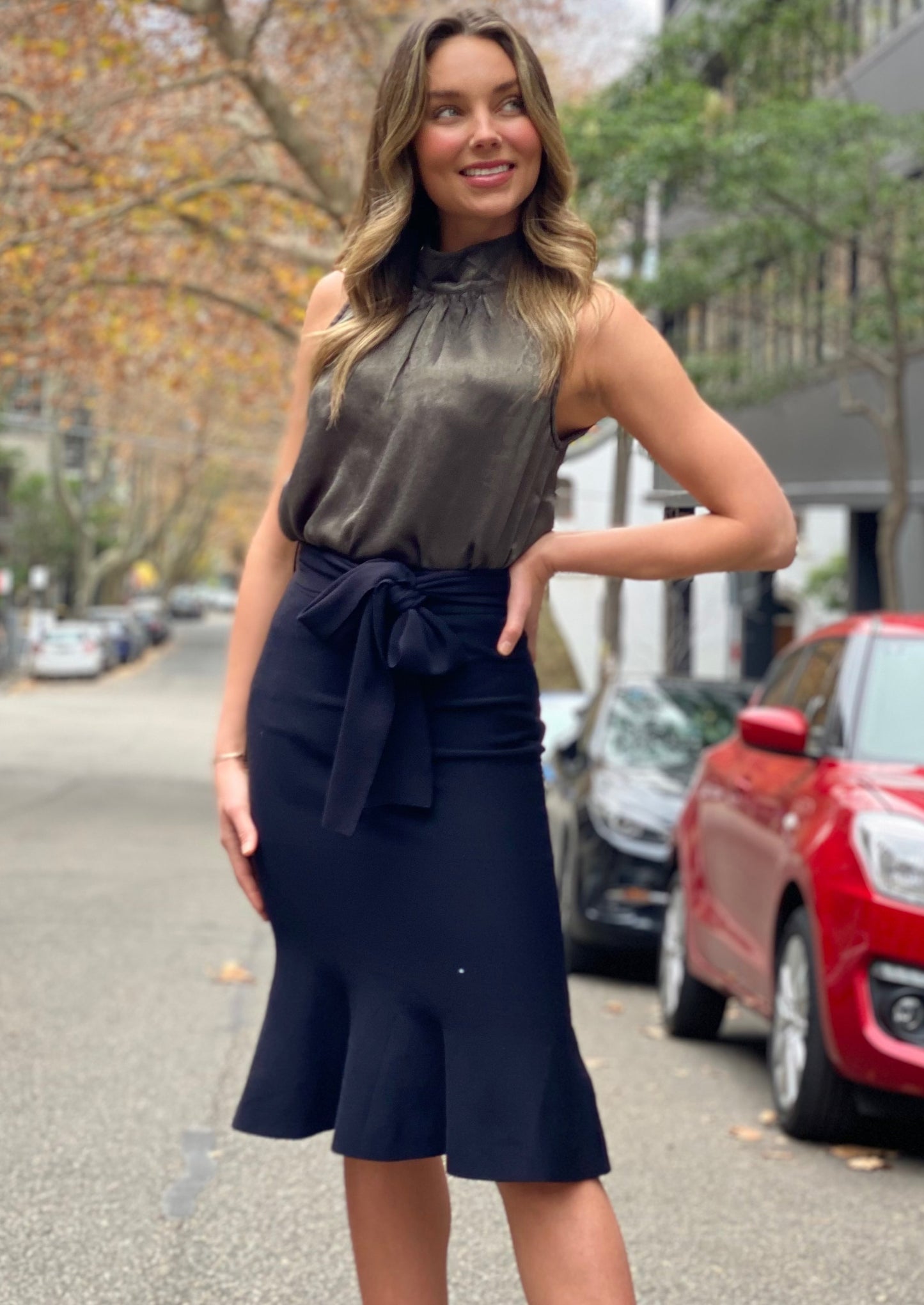 AY074SS Tie Front Skirt (Pack)