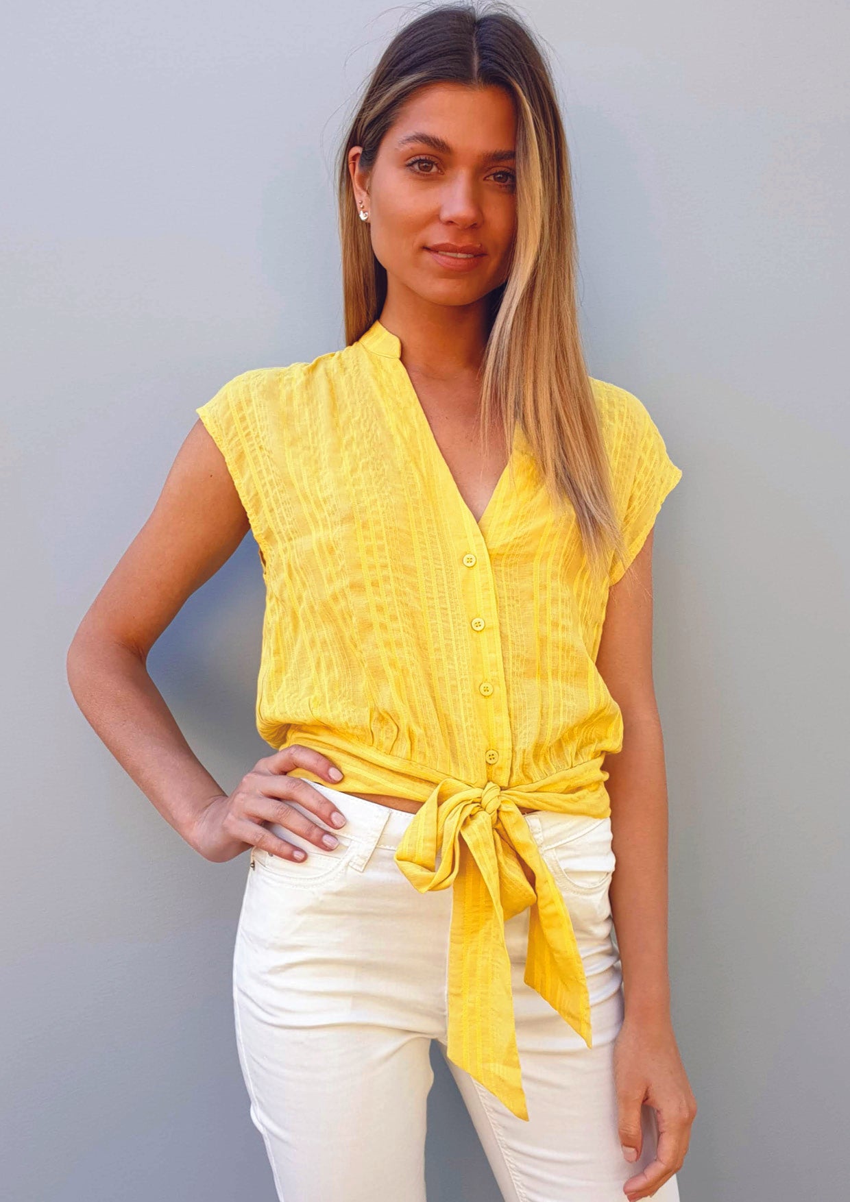 LA0421SS Tie Front Top (Pack)