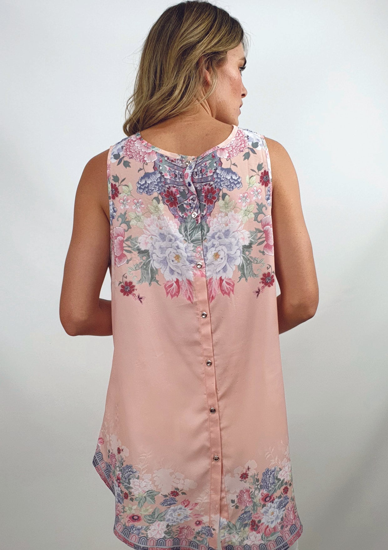XW12317-95SS Floral Embellished Top (Pack)