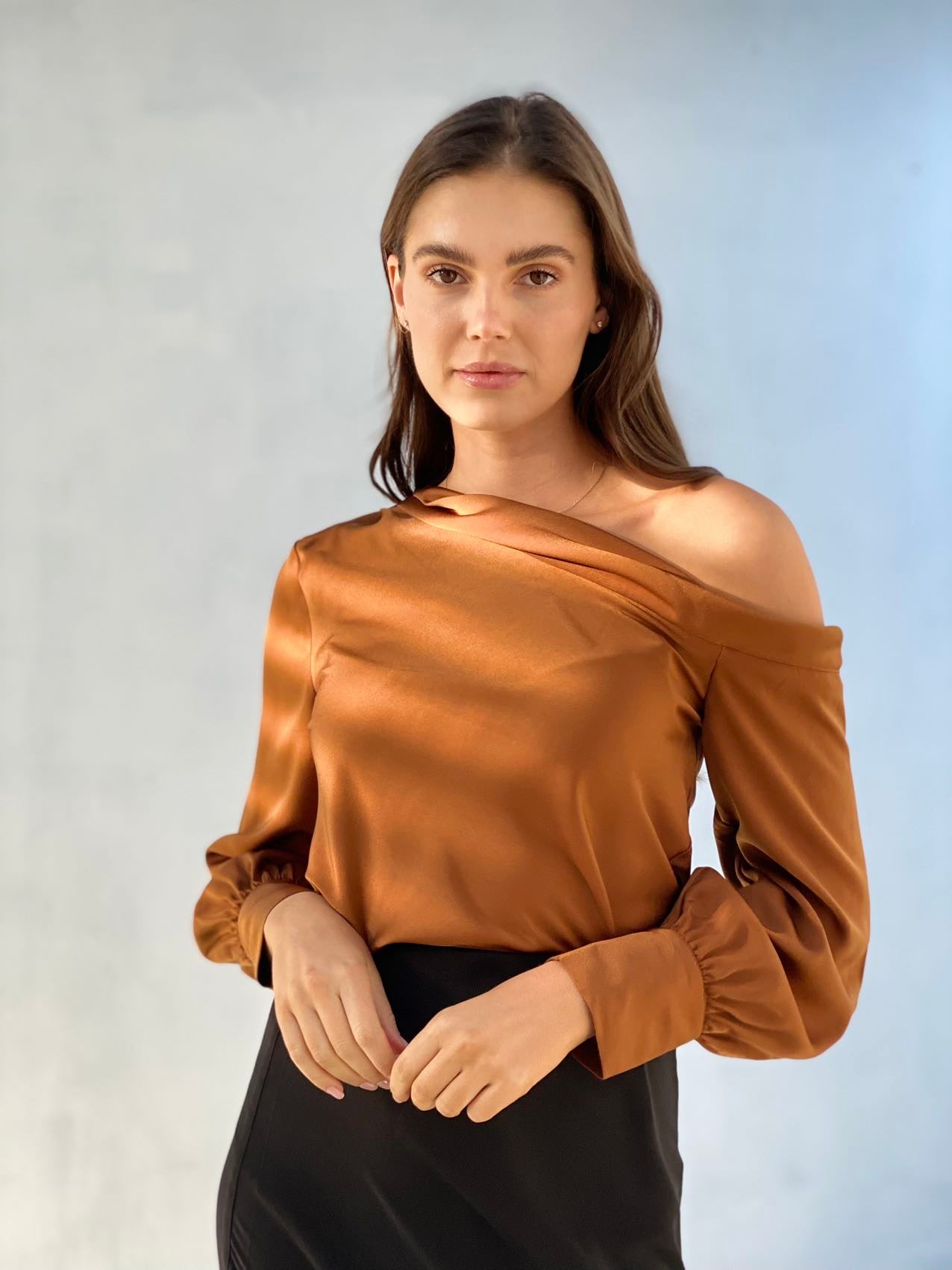 LA1212SS One-Shoulder Satin Top