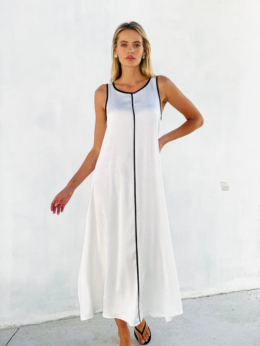 XW20898SS Sleeveless A- lined  Dress