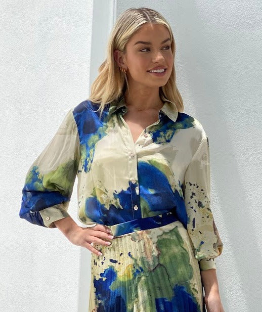 LA1133-25SS Watercolour Satin Blouse