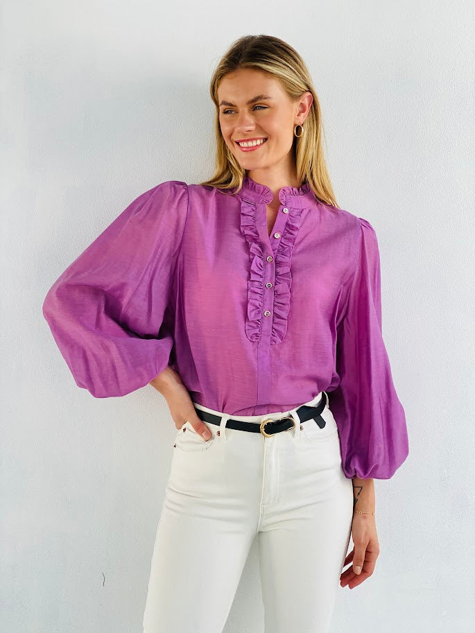 LA1359SS Ruffle Detail Blouse