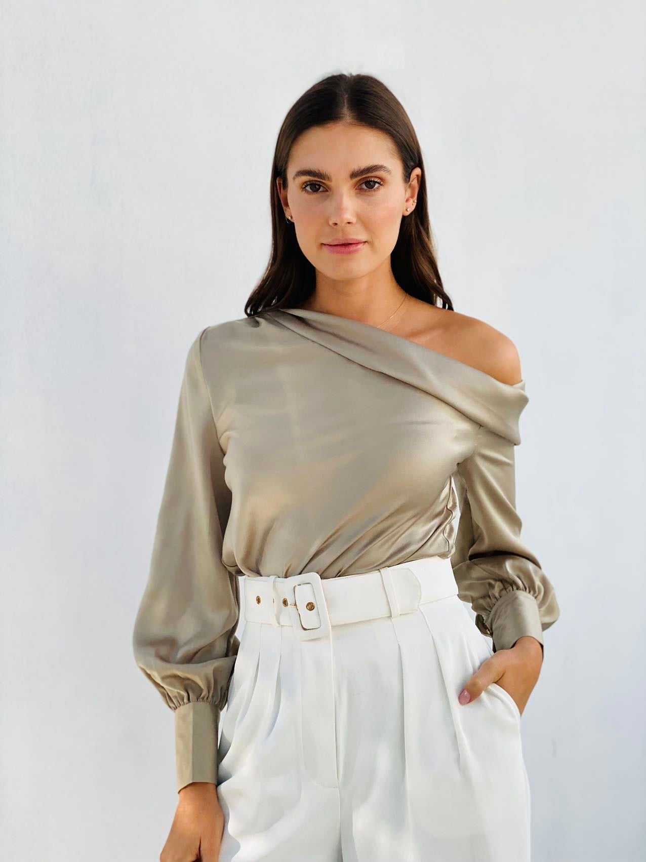 LA1212SS One-Shoulder Satin Top