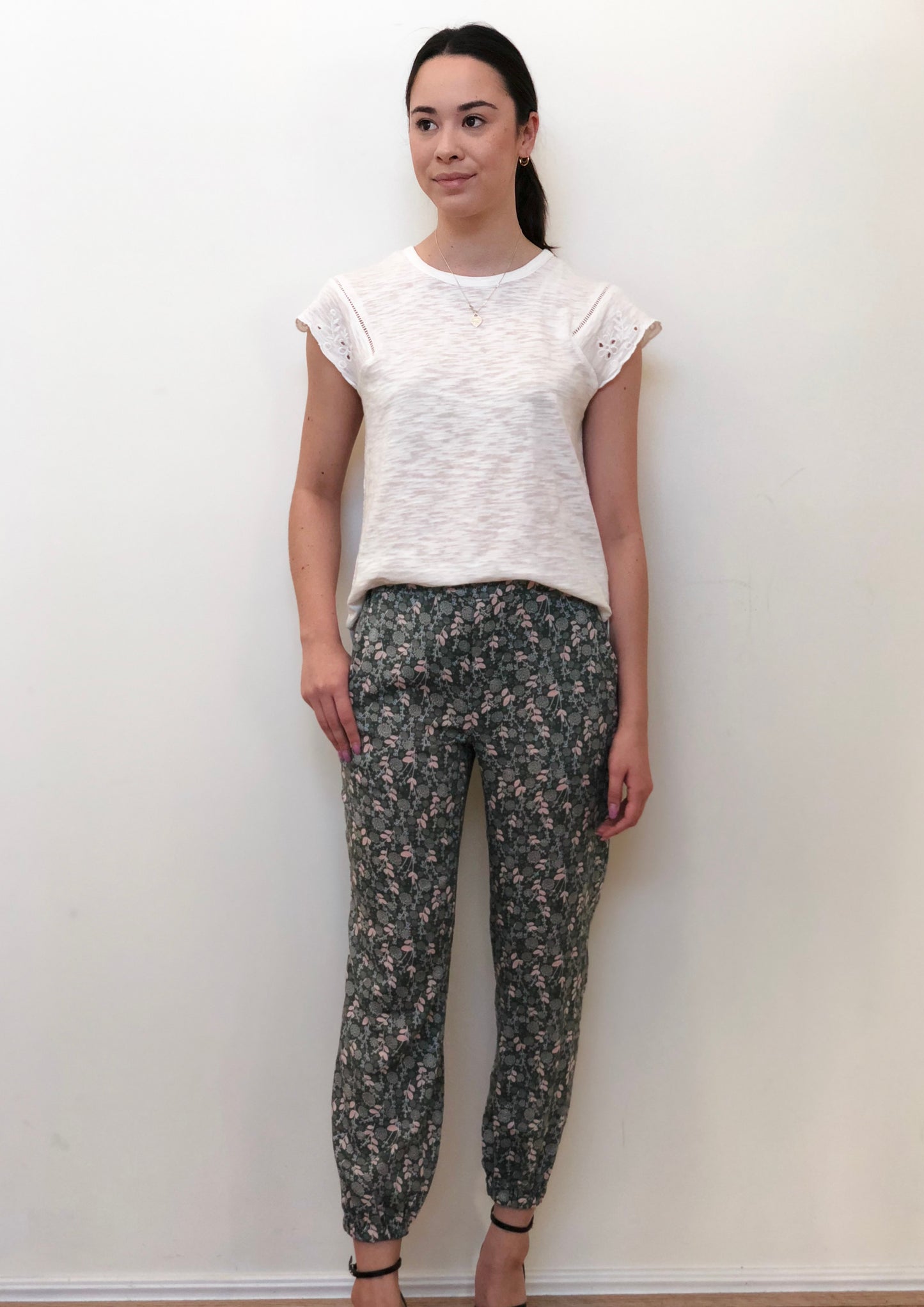 G024SS Vintage Floral Cuffed Pant (Pack)
