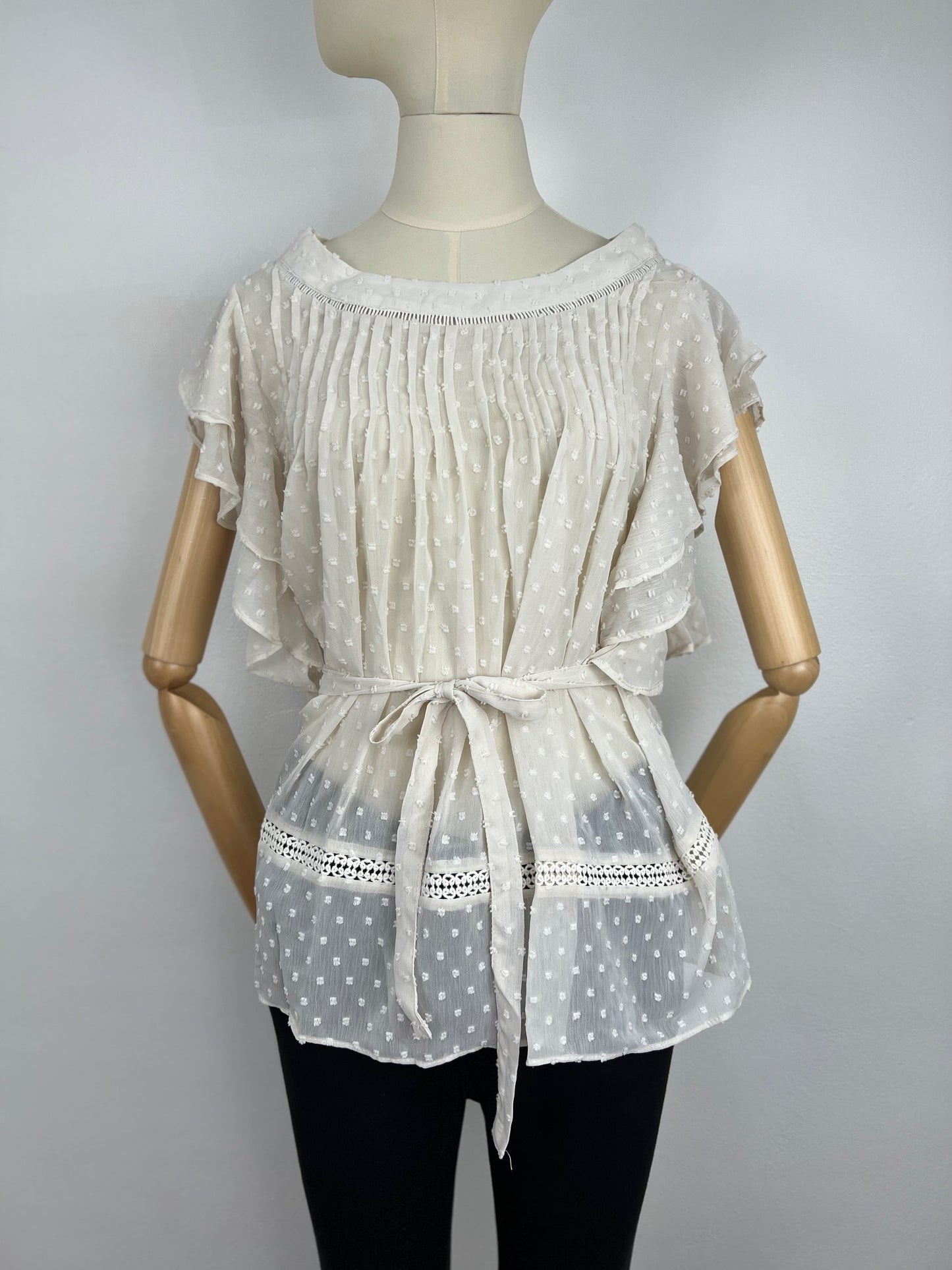 YW2316SS Lace trim blouse (Pack) on sale $ 6