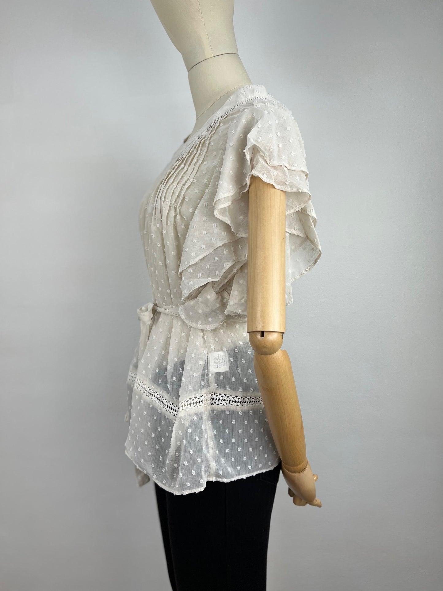 YW2316SS Lace trim blouse (Pack) on sale $ 6