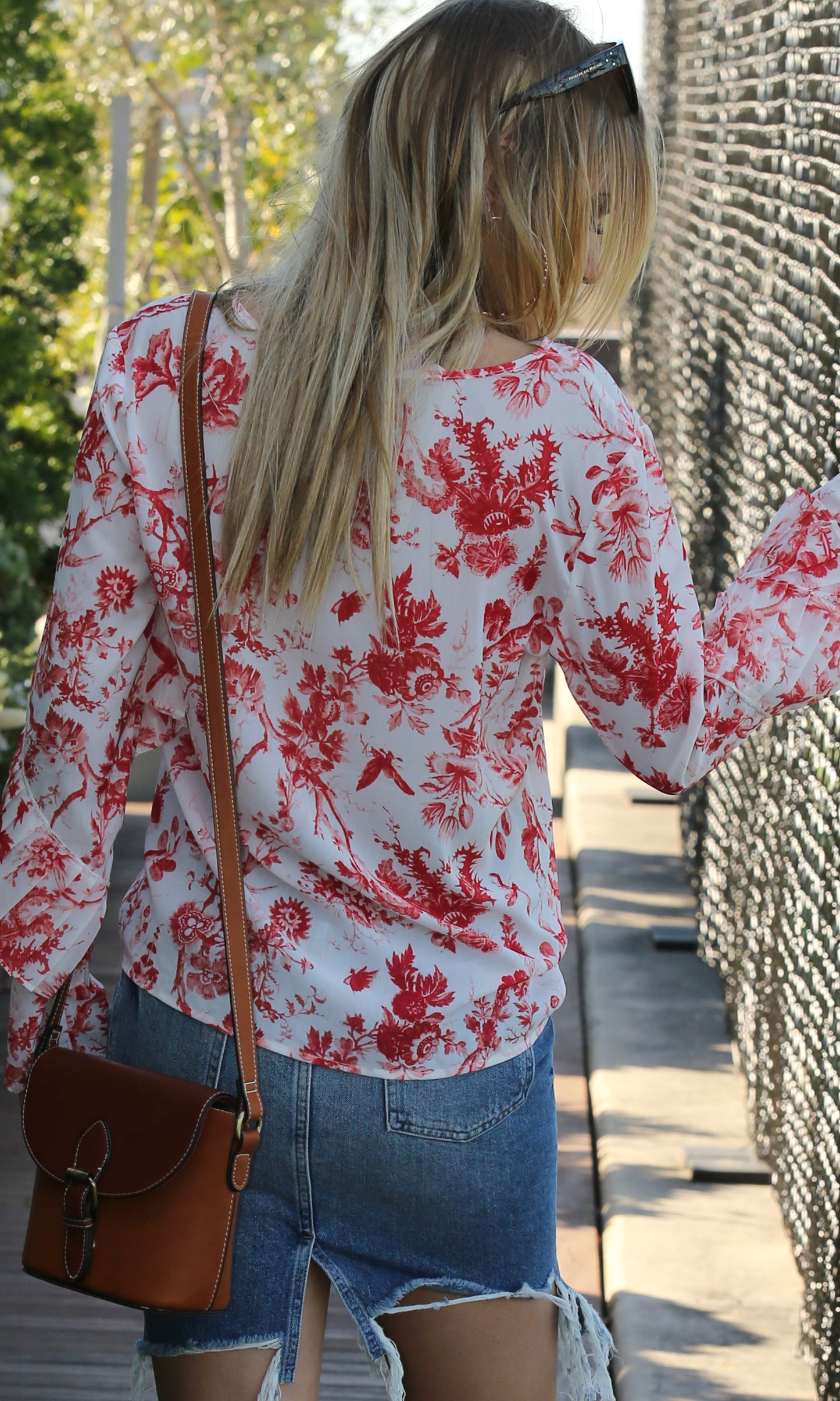 RV0930SS Red & White Floral Top (Pack) On Sale
