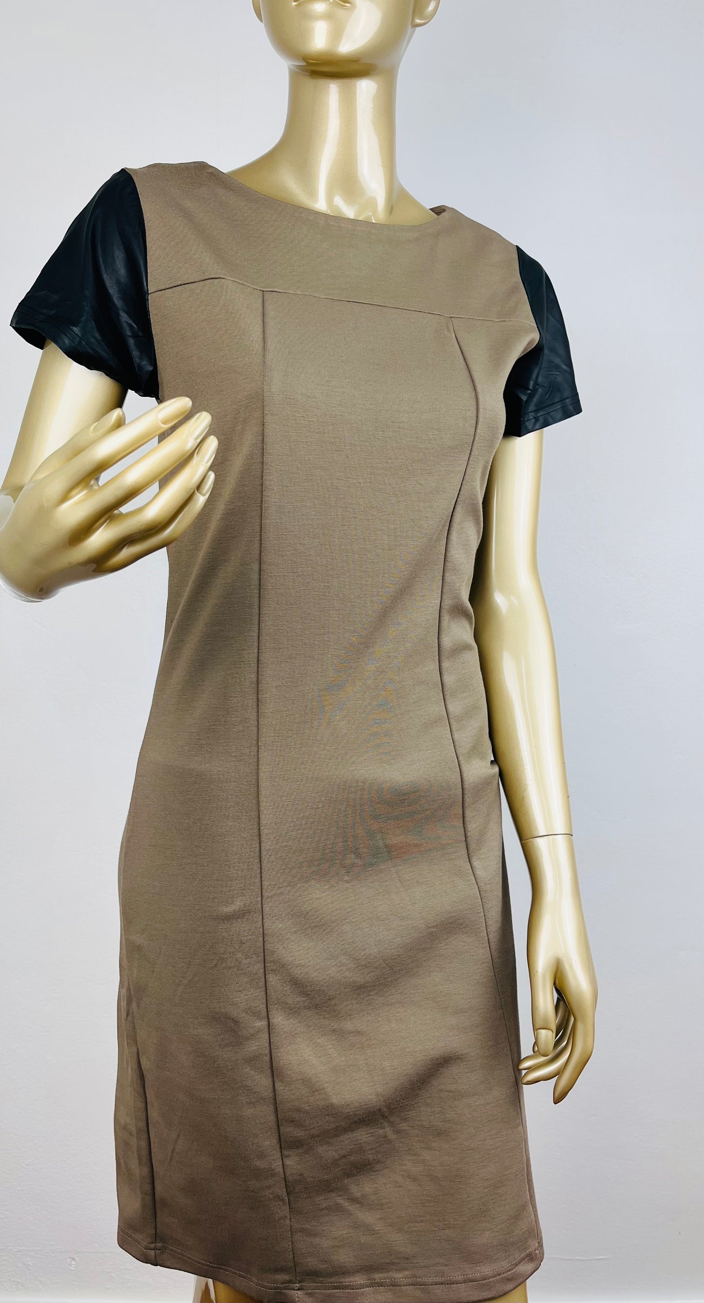 BW3381-3TB shift Dress (Pack) on sale $10