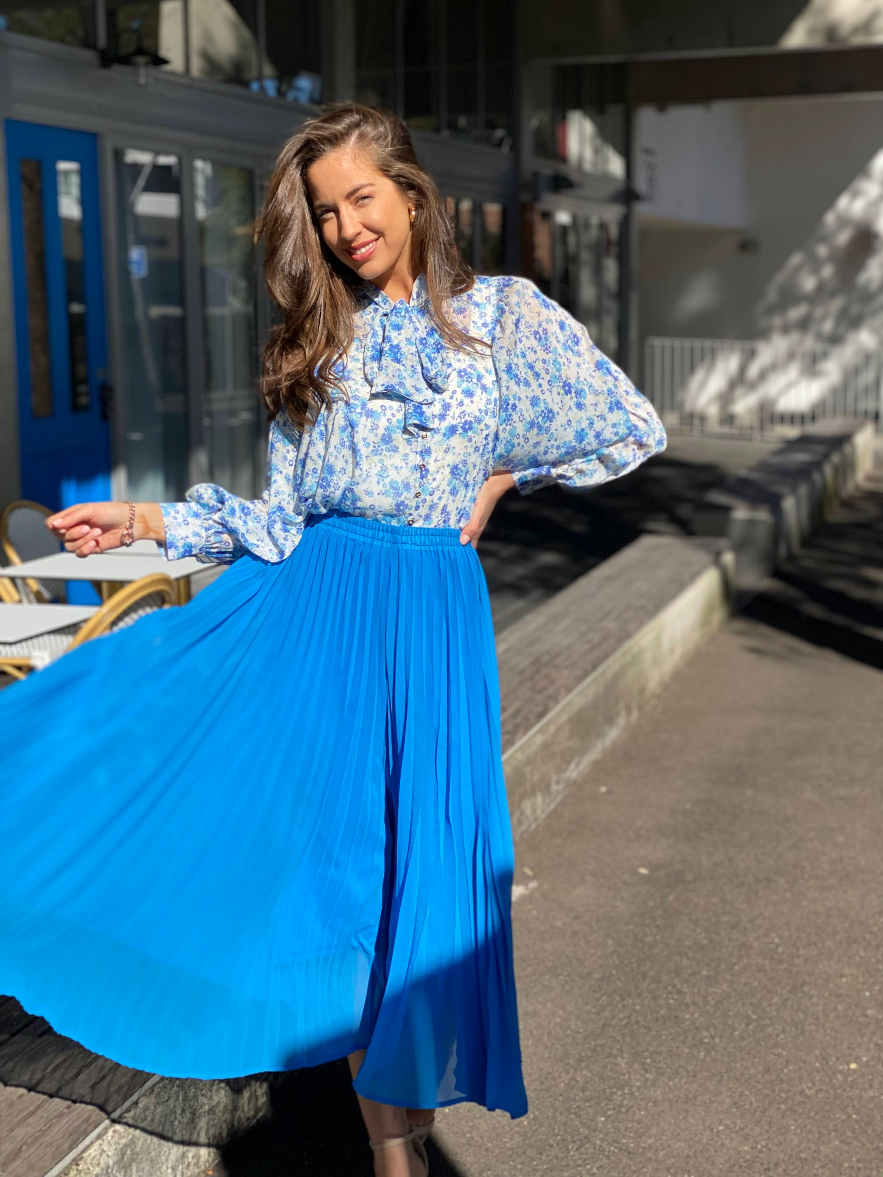 Pleated chiffon shop maxi skirt blue