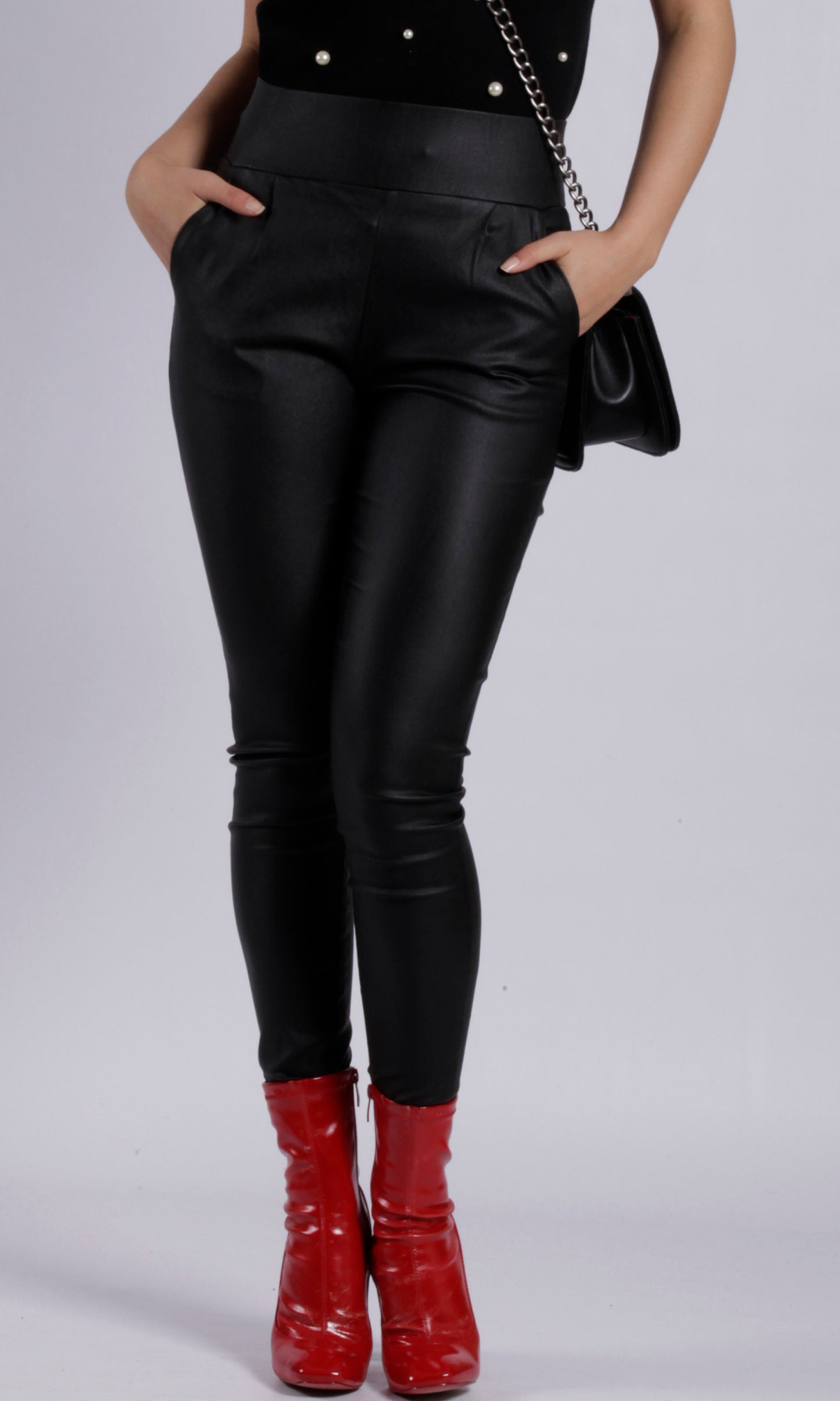 WV349TE Faux Leather Ponte Pant (Pack)