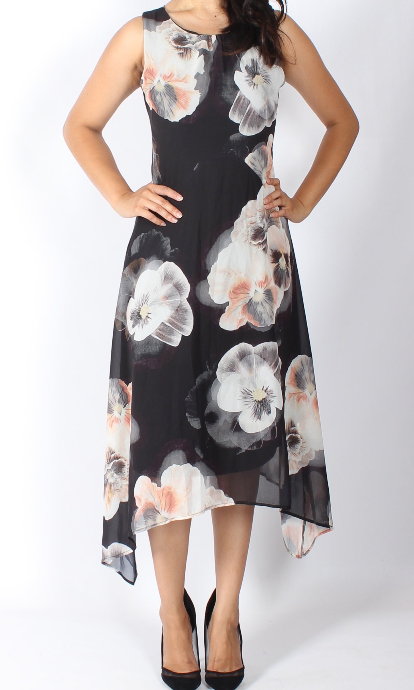 VS7344NC Black Floral Sleeveless Shift Dress (Pack)