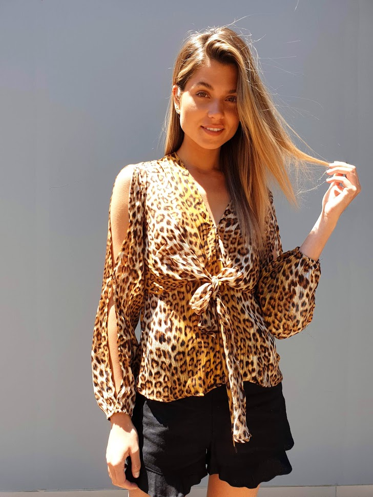 VY00217-2SS Leopard Print Tie Front Top (Pack)